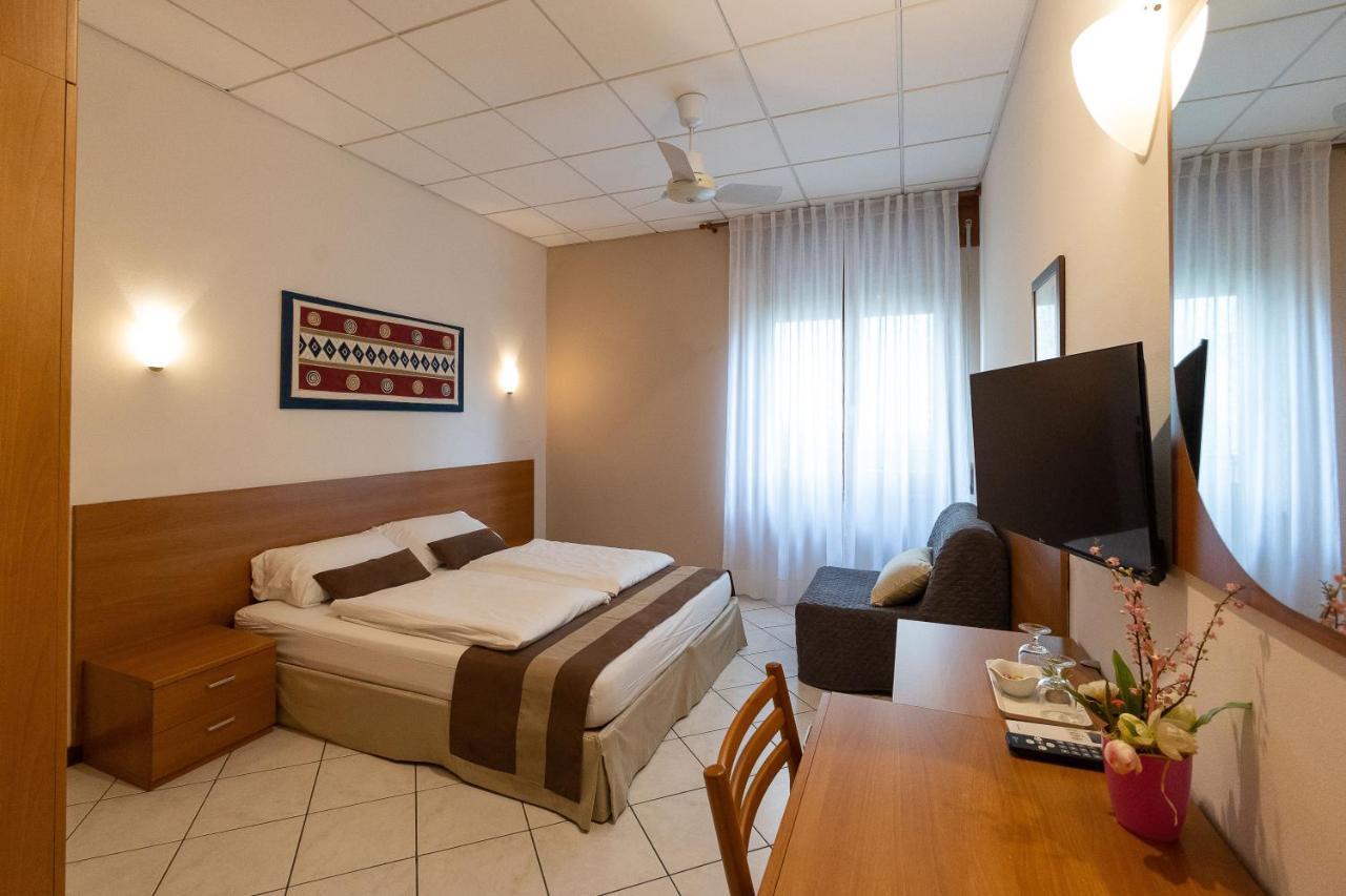 Hotel La Mimosa Lazise Exterior foto